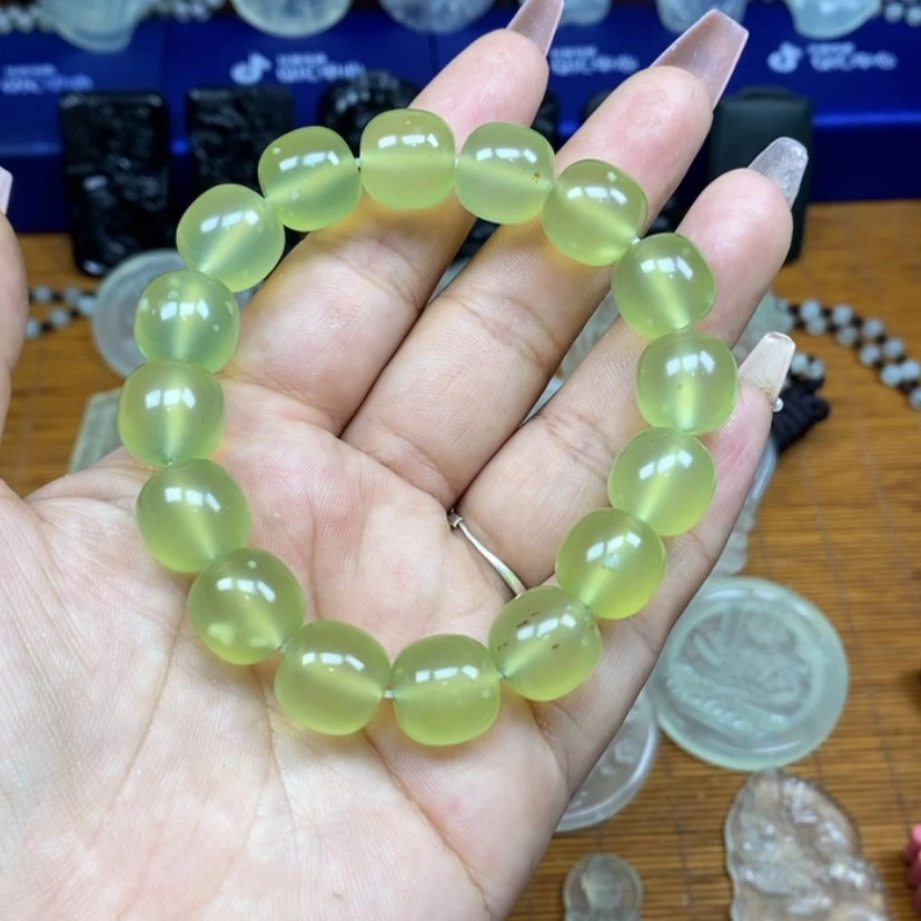【闪购商品】蛇纹石玉颈饰未镶嵌老型珠卡13飘雪花手串