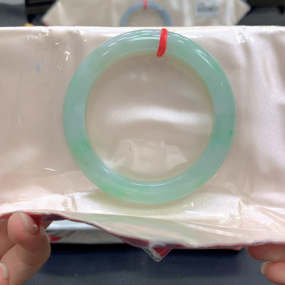 翡翠未镶嵌手镯22