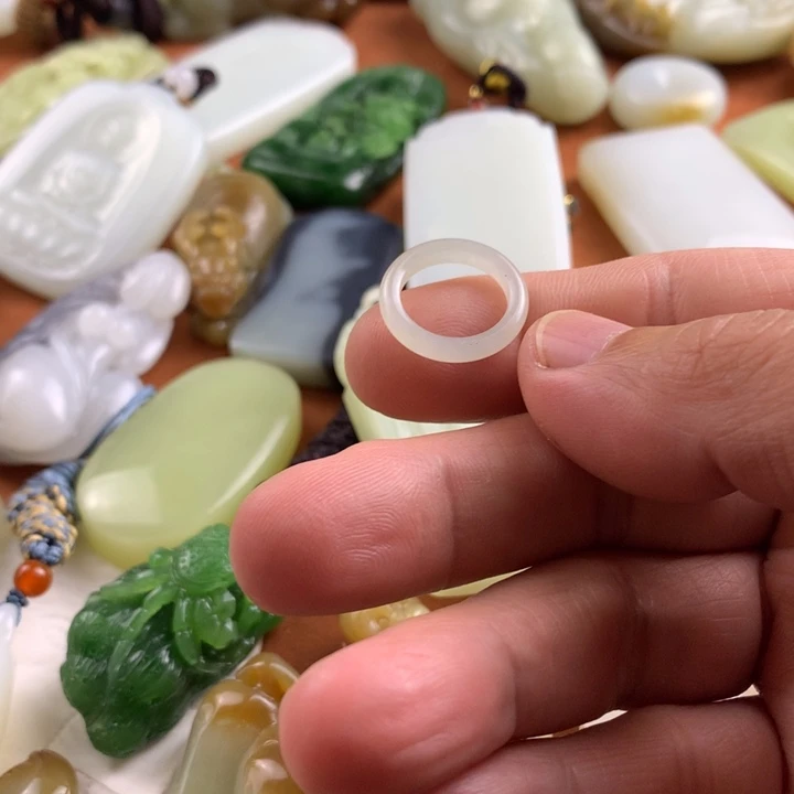 未镶嵌和田玉挂件