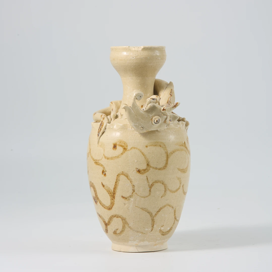 Lot10 明代 青白釉绘褐彩盘龙尊【古董拍卖】