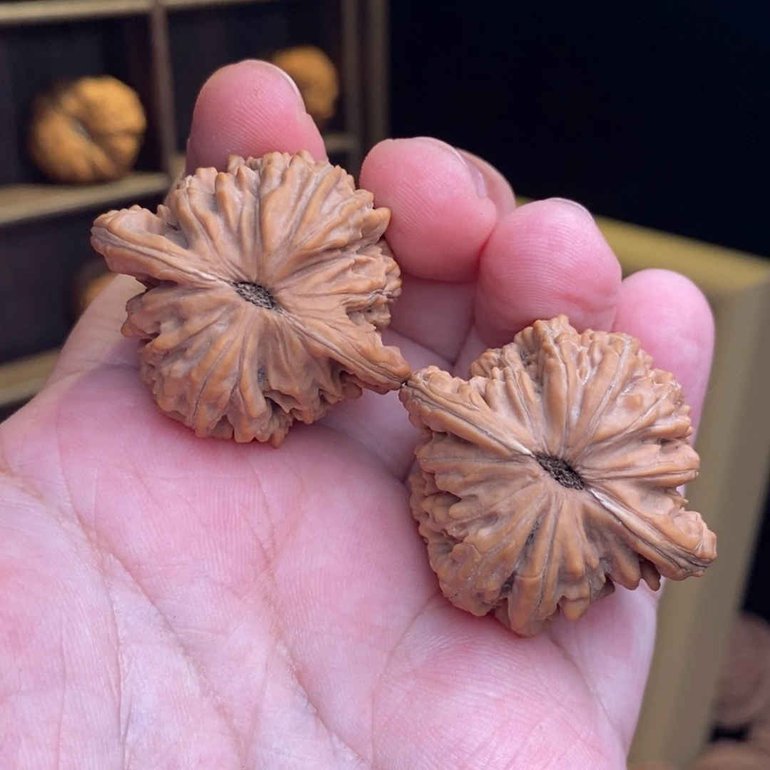 文玩核桃把件福利汉高楼