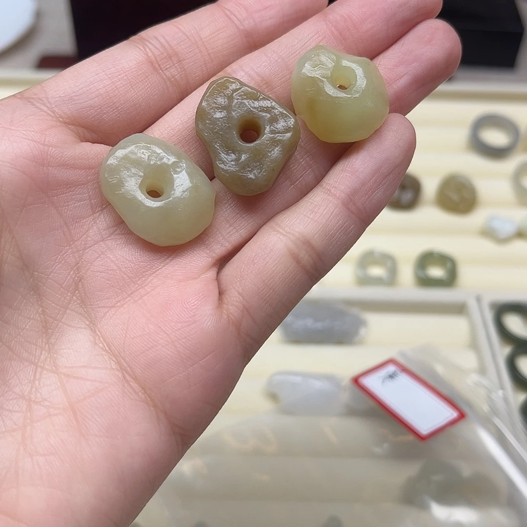 和田玉未镶嵌珠宝半成品