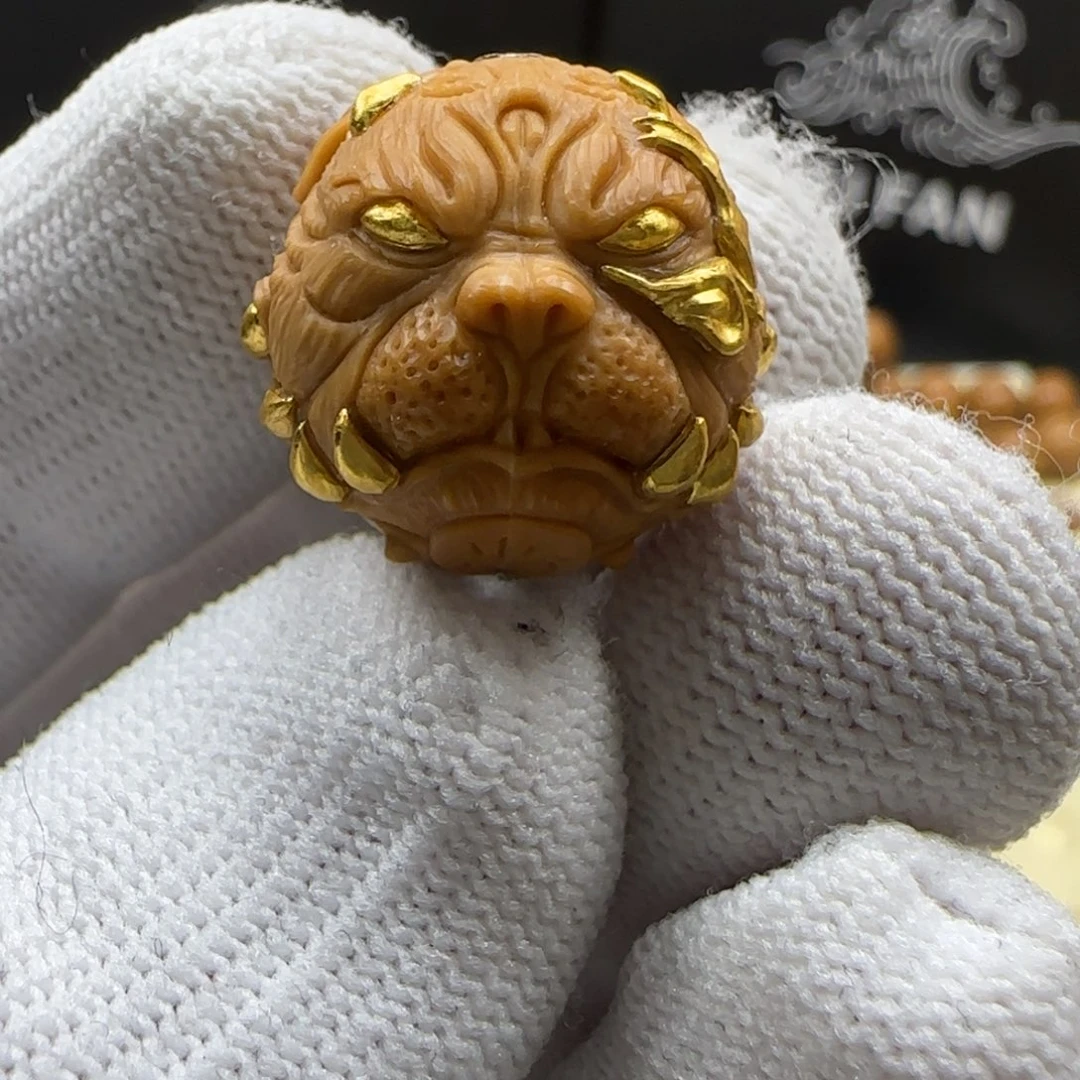 猴头核桃吊坠狗王镶嵌24k