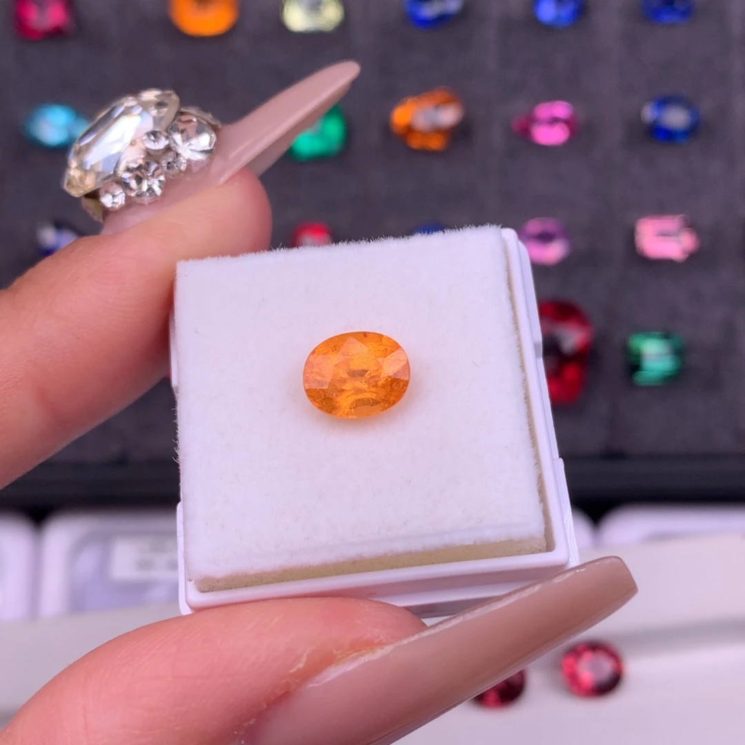 石榴石（芬达石）珠宝半成品未镶嵌2.14ct