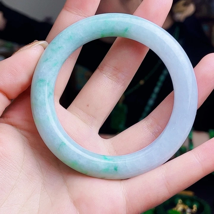 翡翠未镶嵌颈饰多样性56