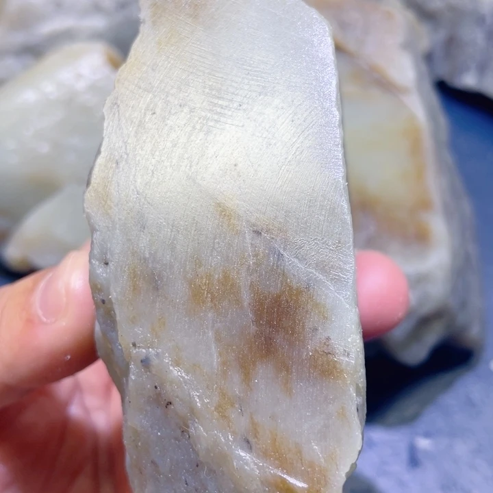 和田玉未镶嵌珠宝半成品