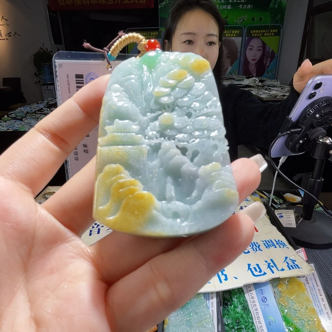颈饰未镶嵌翡翠一
