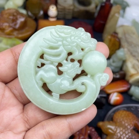 蛇纹石玉未镶嵌颈饰102