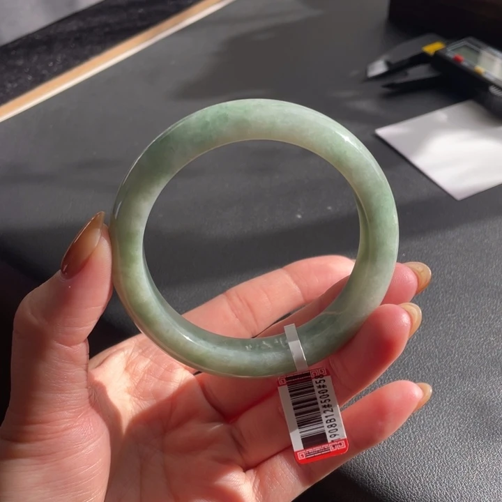 翡翠未镶嵌手镯20