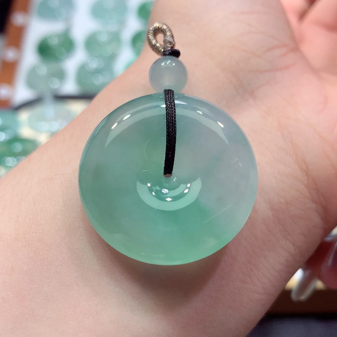 翡翠未镶嵌颈饰47