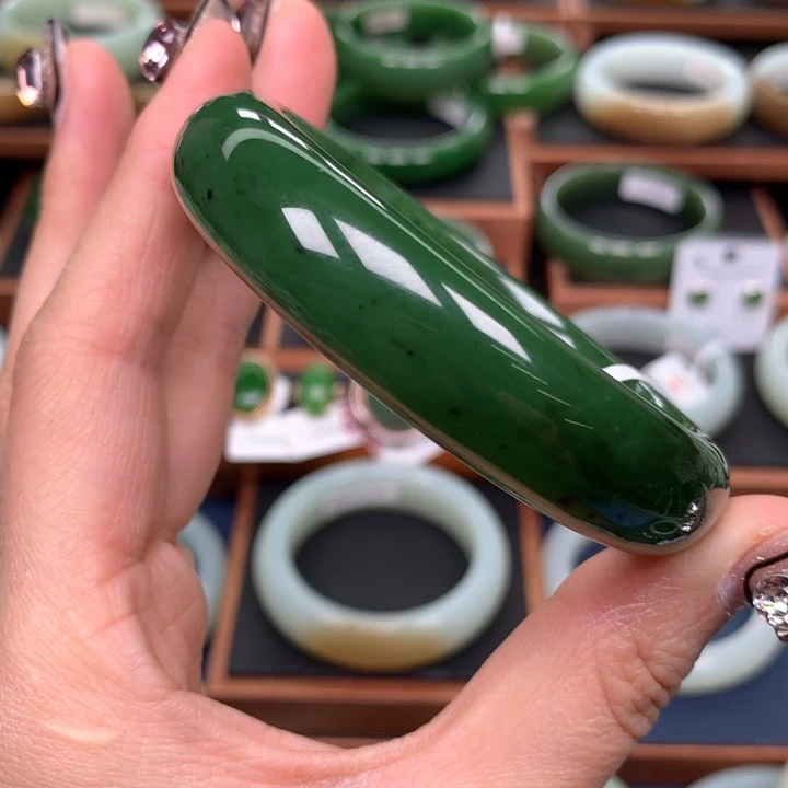 和田玉（碧玉）手镯58圈口未镶嵌