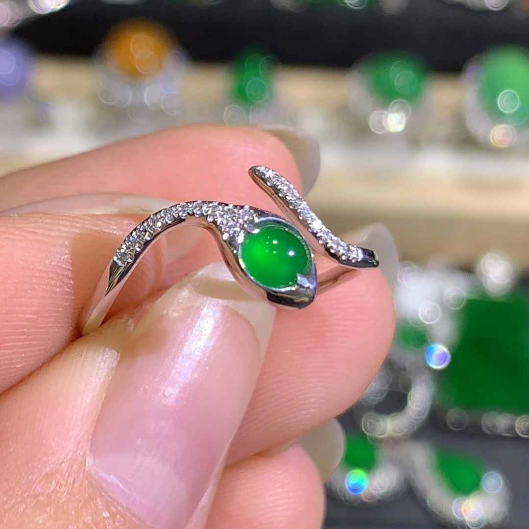 翡翠戒指18K金镶嵌9，