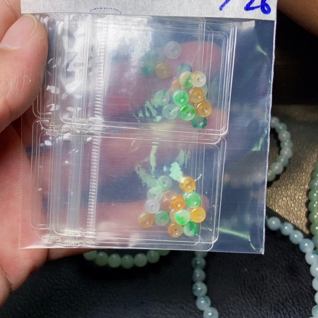 定制翡翠未镶嵌简*一扣子
