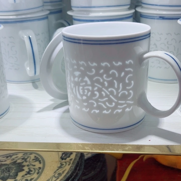 青花玲珑满雕素玲珑办公杯