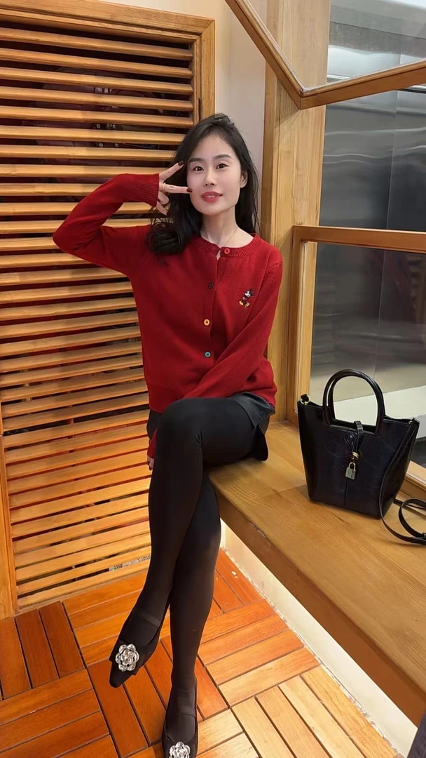 Miss huo 彩扣米奇毛衫 A 红色 2835