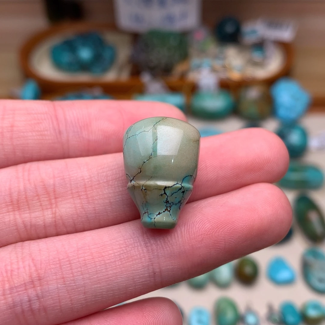 绿松石未镶嵌珠宝奇石