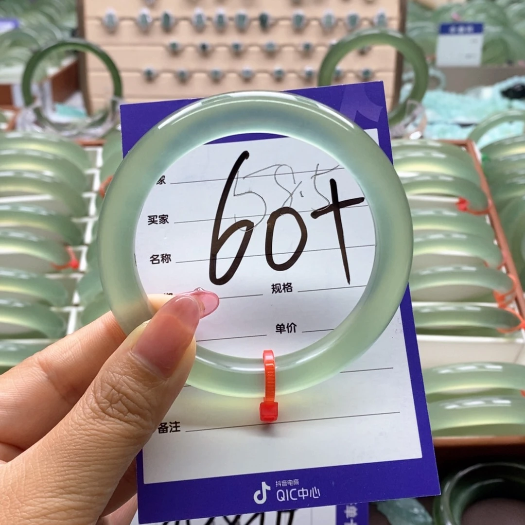 *****岫玉未镶嵌手镯我
