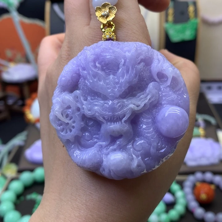 翡翠未镶嵌吊坠(赠链)