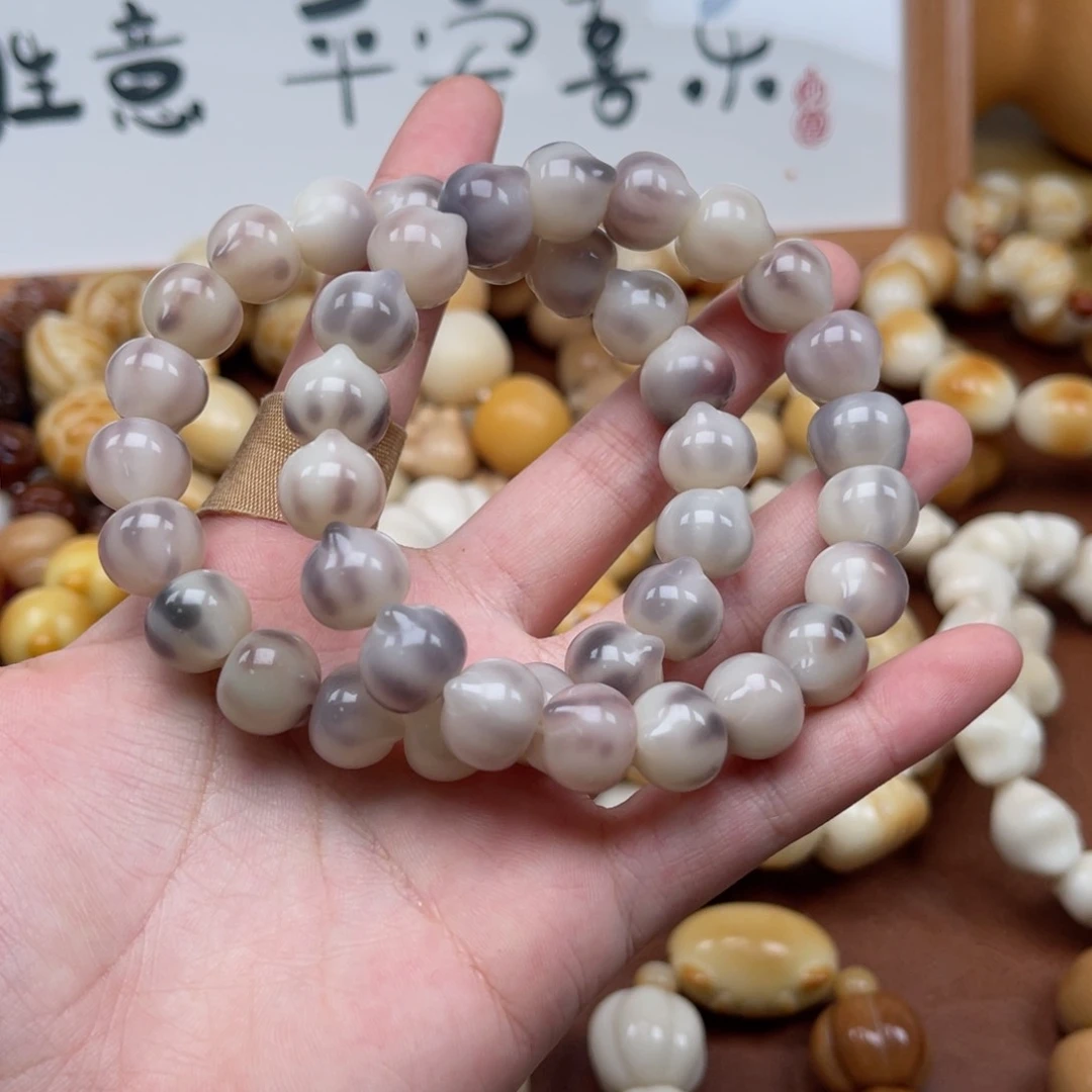 吊坠菩提根/象牙果c156-1猫头12紫通货一串