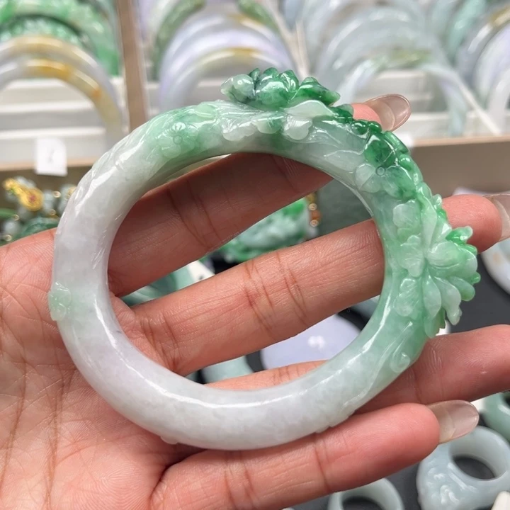 翡翠未镶嵌手镯贵妃买断不退换
