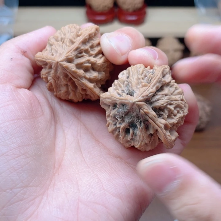 油***酒文玩核桃吊坠野牛