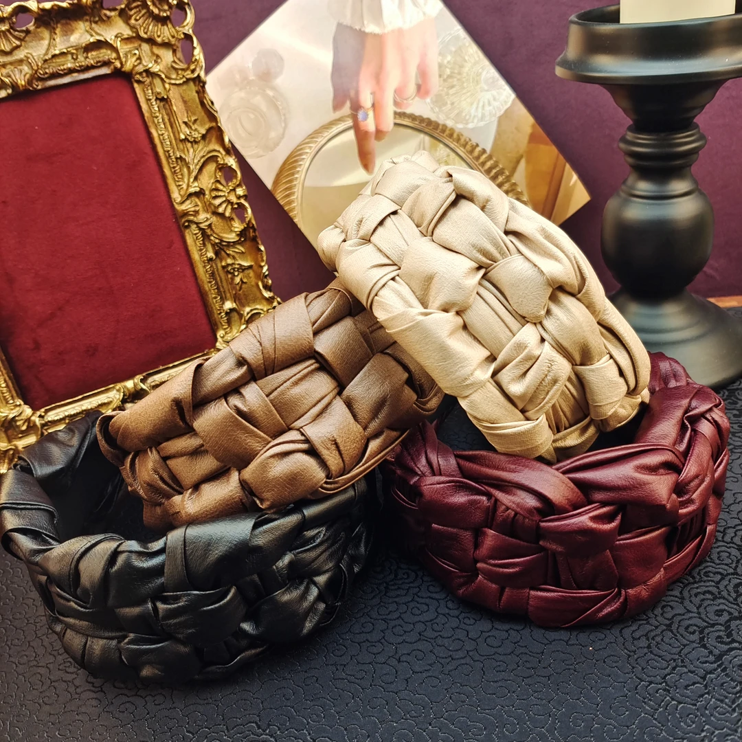 新款简约多色宽版皮质编织发箍AZ616