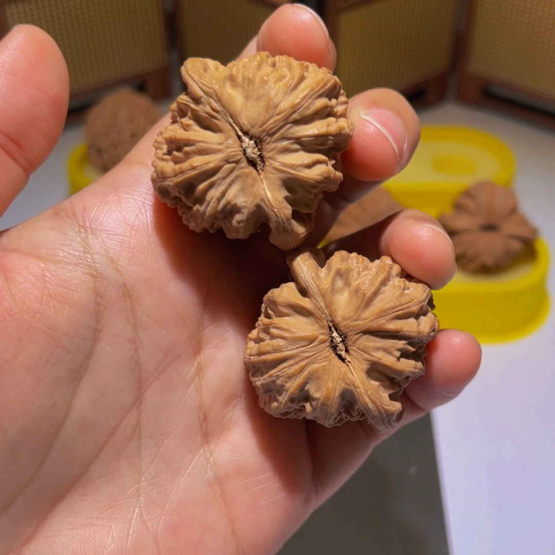 桃核把件39全品三角白