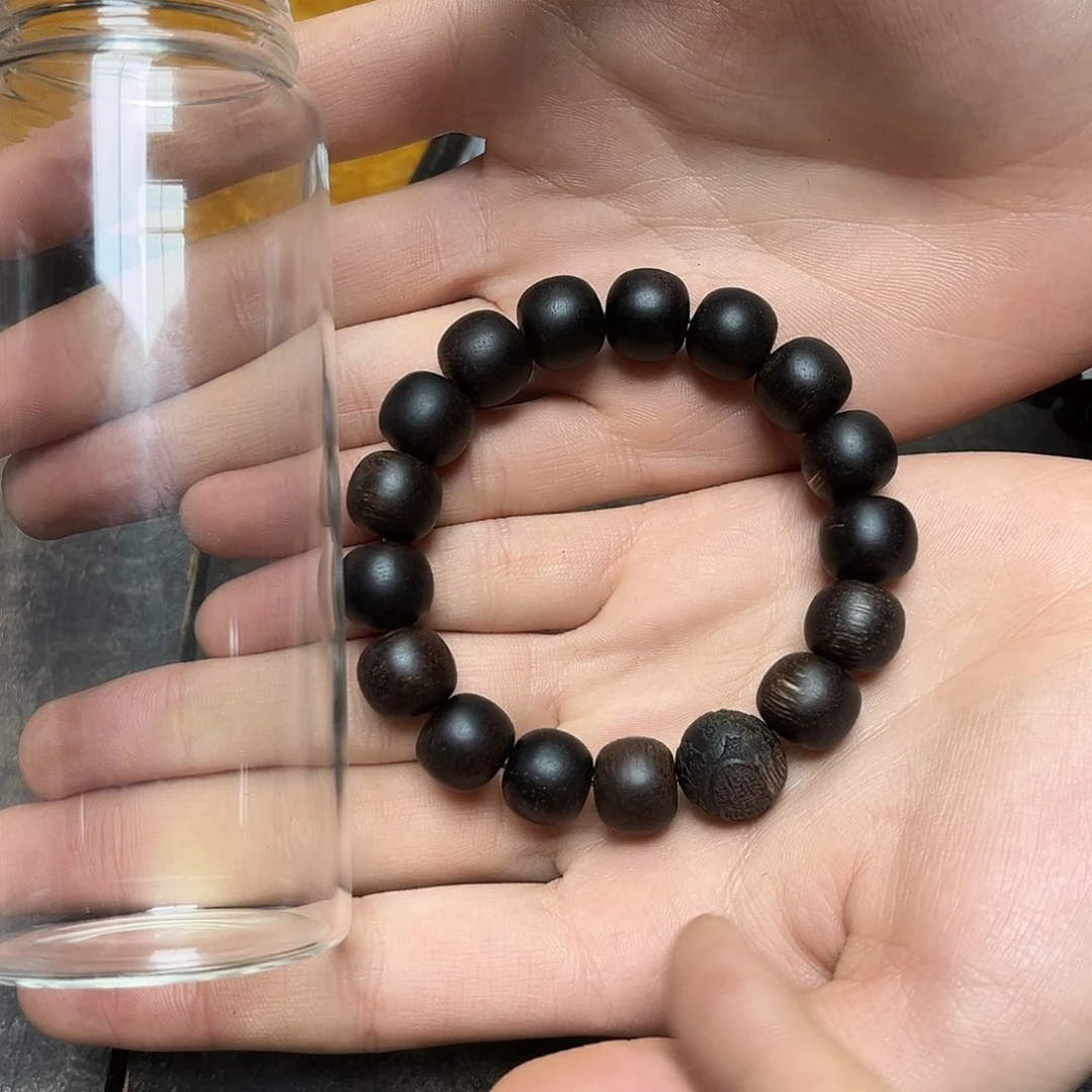 大叶紫檀（黑酸枝木类）