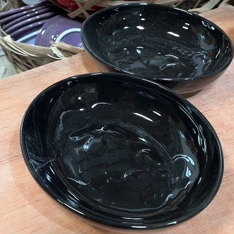 微瑕，不能明火，口径19高度4，2个黑色米奇