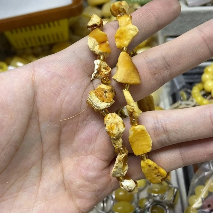 未镶嵌蜜蜡裸石多样性发货其一