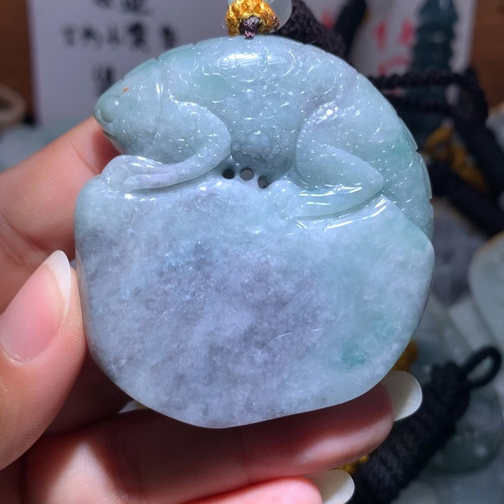 翡翠未镶嵌颈饰保真天然A货翡翠