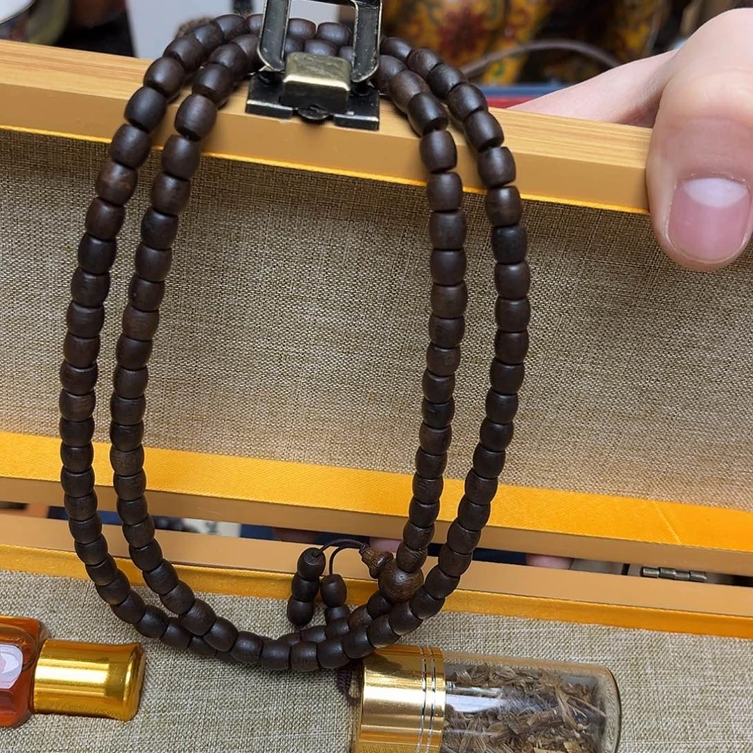 大叶紫檀（黑酸枝木类）