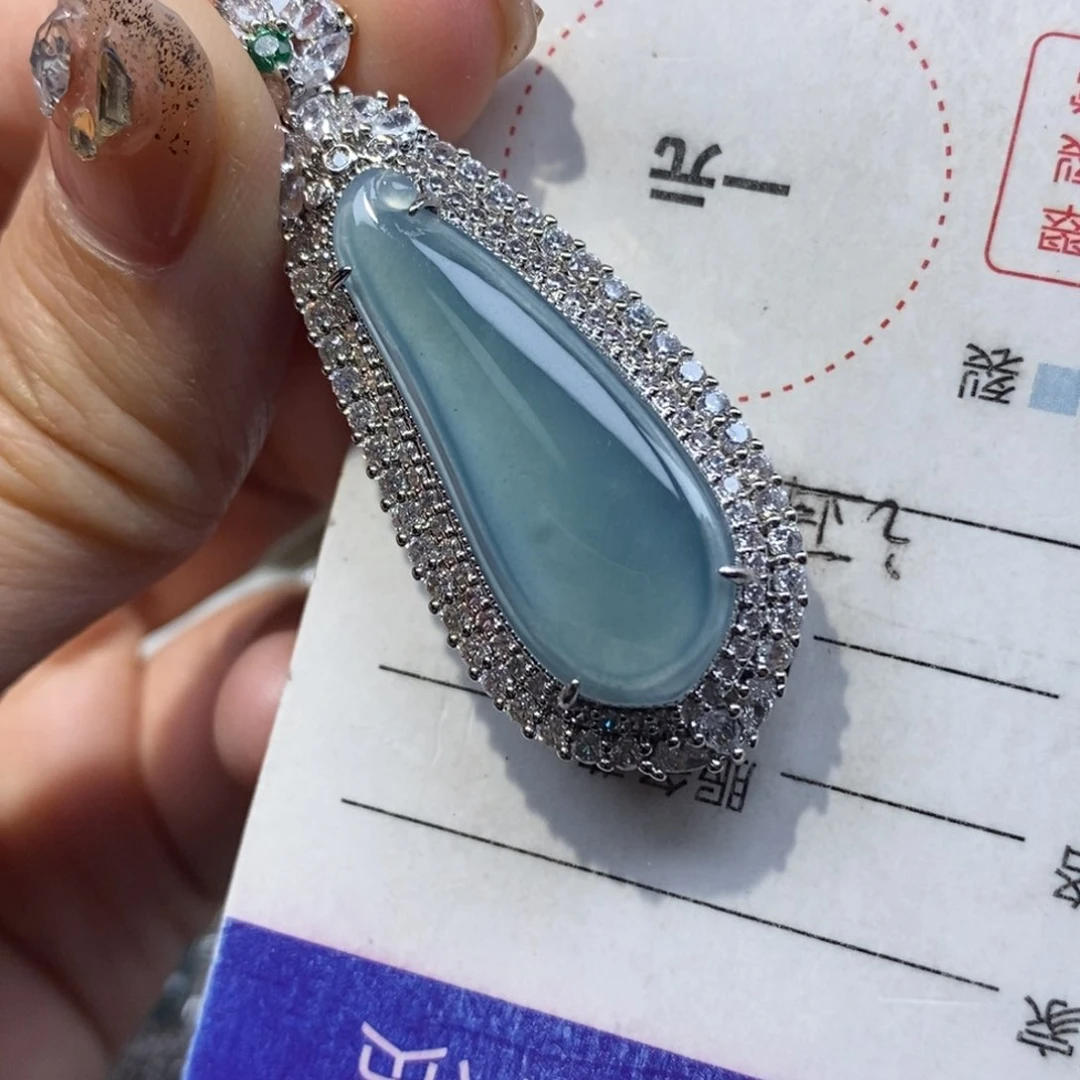 翡翠颈饰未镶嵌翡翠