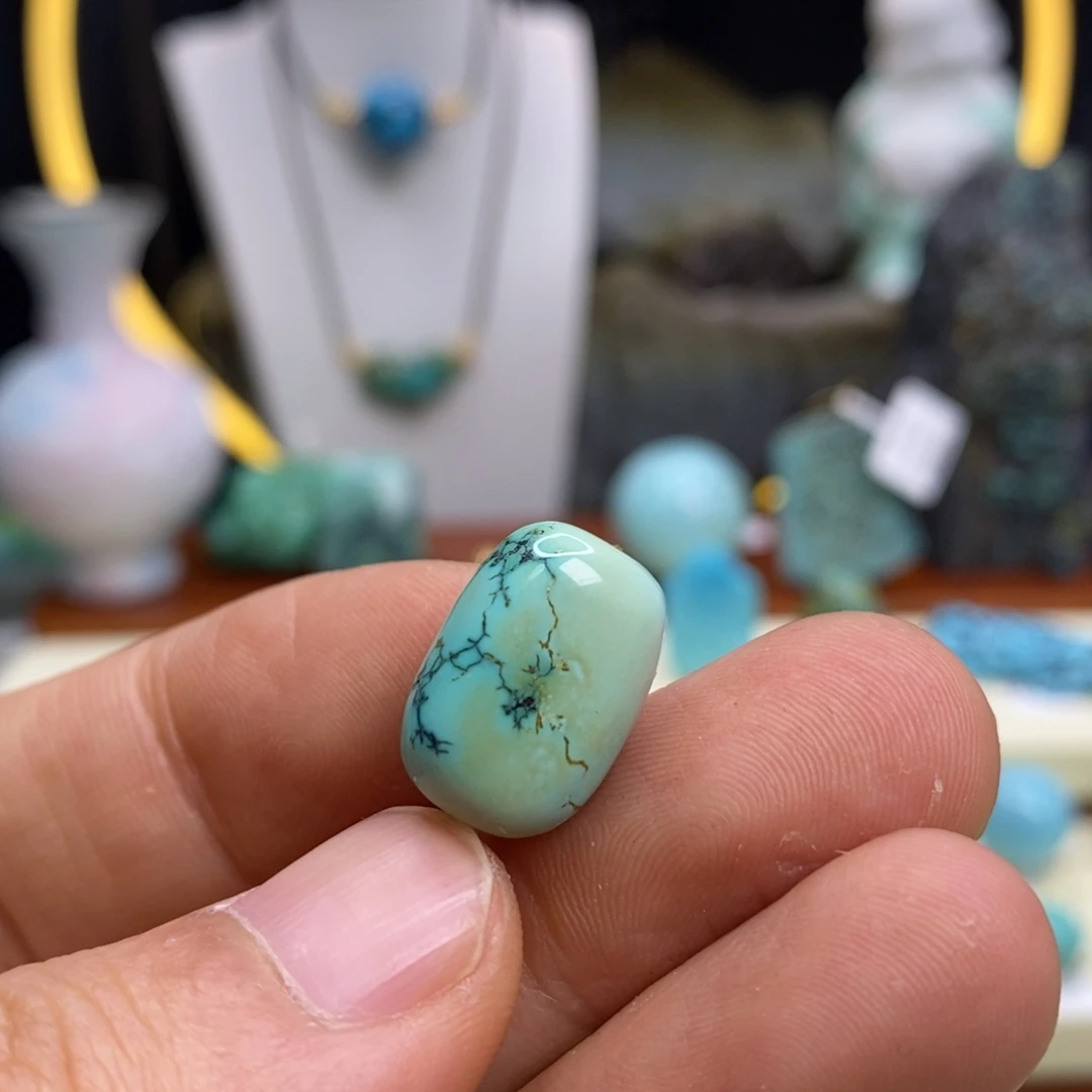 绿松石未镶嵌珠宝奇石12.3×10