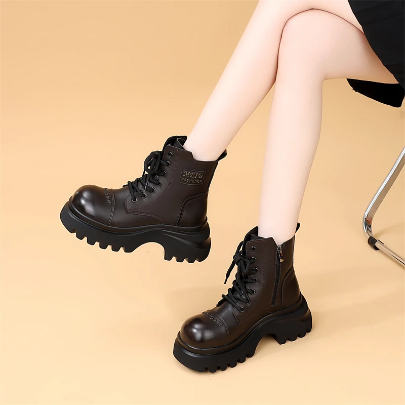 厚底增高马丁靴女2025秋冬新款百搭复古英伦风加绒短靴时尚机车靴