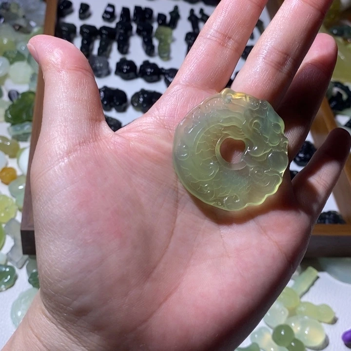 蛇纹石玉合金颈饰