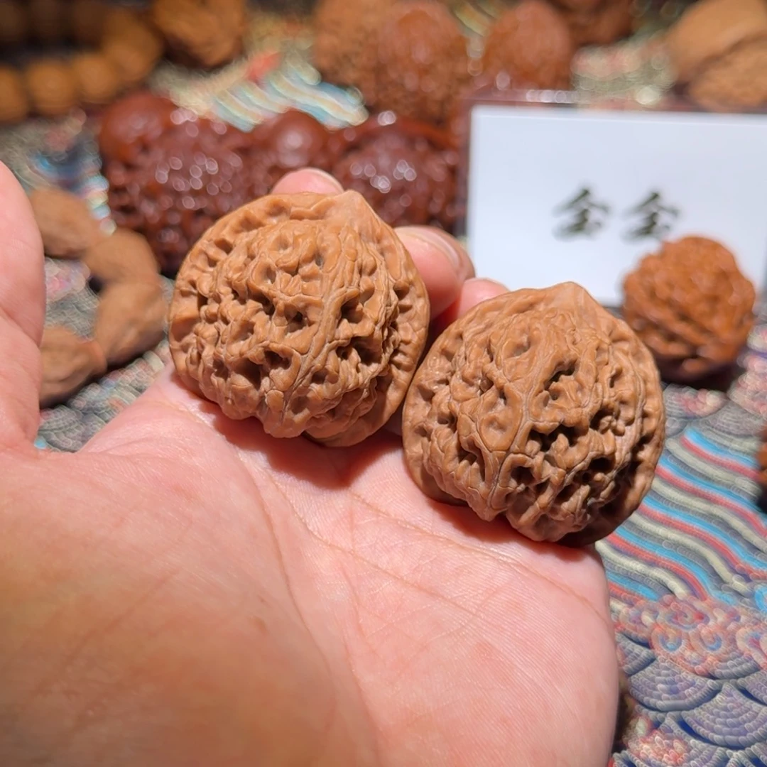 把件核桃1102水龙纹，尺寸40 40 39