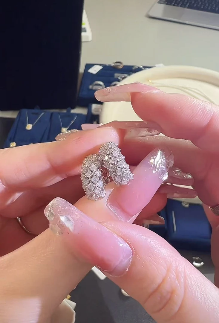 【涂涂高定珠宝】18k钻石菠萝耳包lq