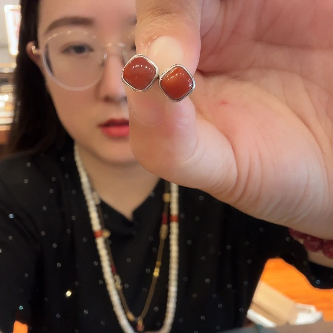 猴头核桃吊坠耳钉