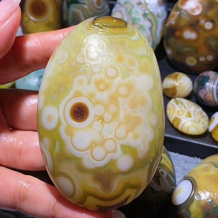 玛瑙/玉髓未镶嵌珠宝奇石57