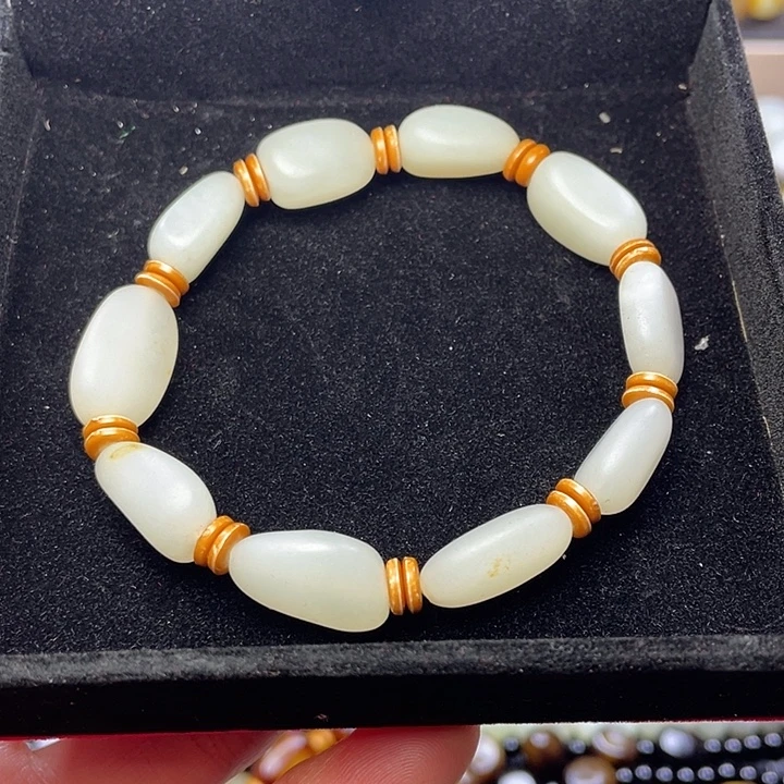 和田玉未镶嵌手串