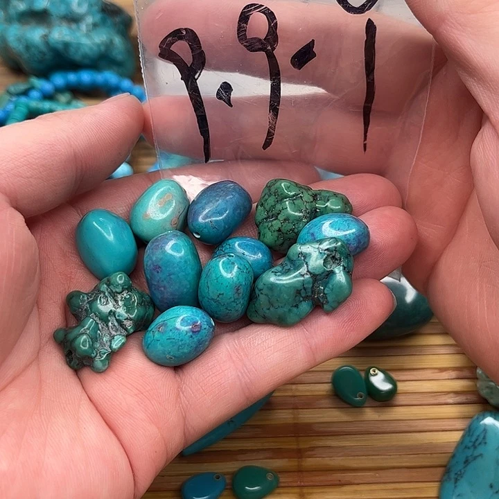 未镶嵌琥珀珠宝奇石