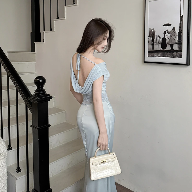 法式荡领高级感缎面蓝色露背连衣裙2025夏季新款气质修身包臀长裙