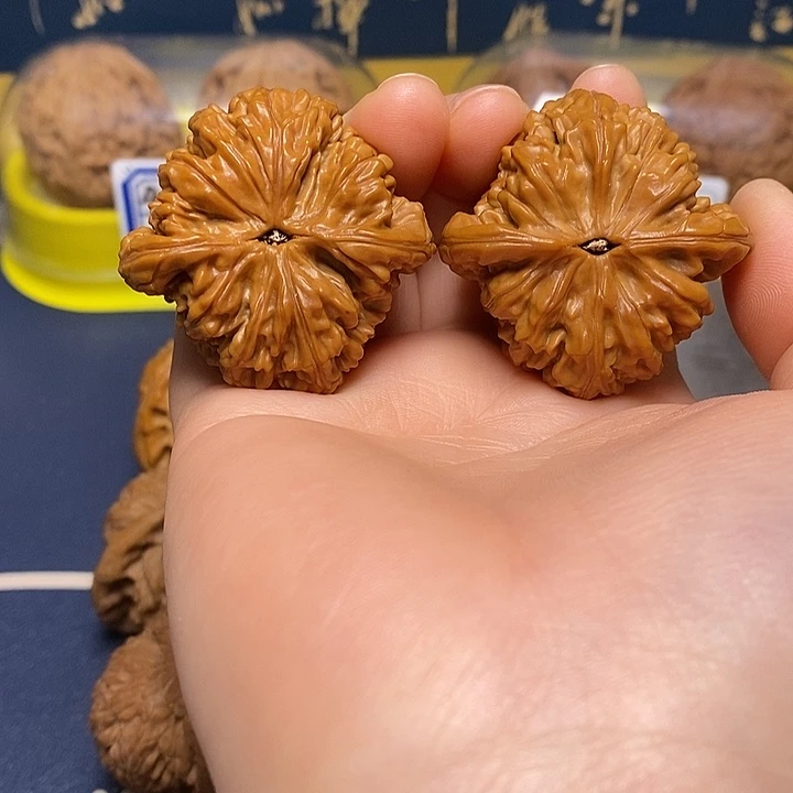 文玩核桃把件虎头王