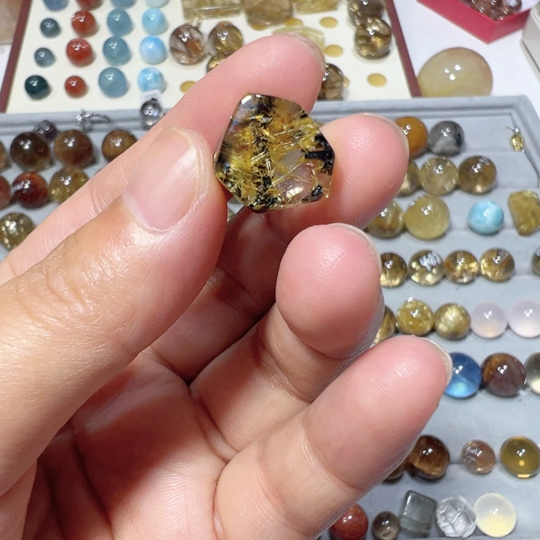 未镶嵌颈饰水晶天然水晶