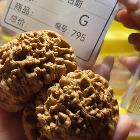 情***哥文玩核桃把件自产自销……