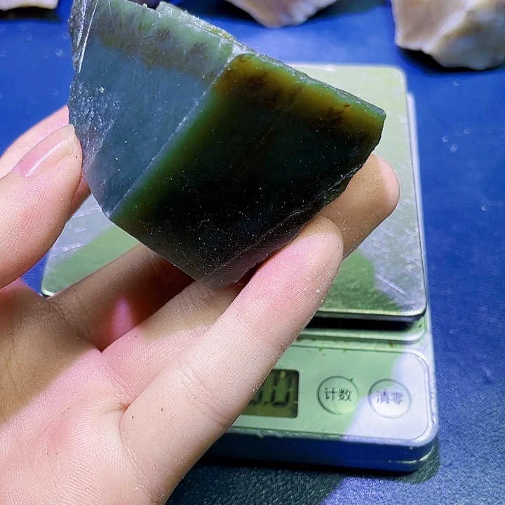 未镶嵌和田玉（糖玉）珠宝半成品