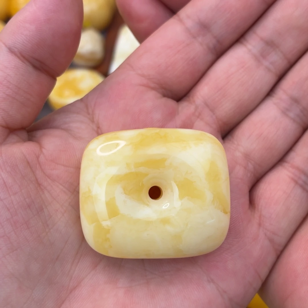 蜜蜡未镶嵌吊坠(不含链)