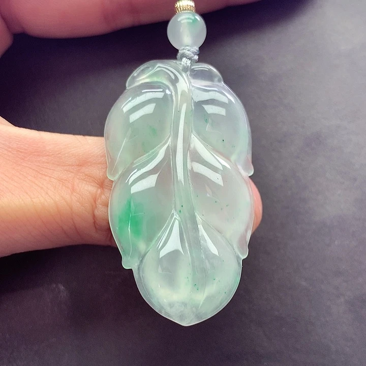 石英质玉未镶嵌颈饰