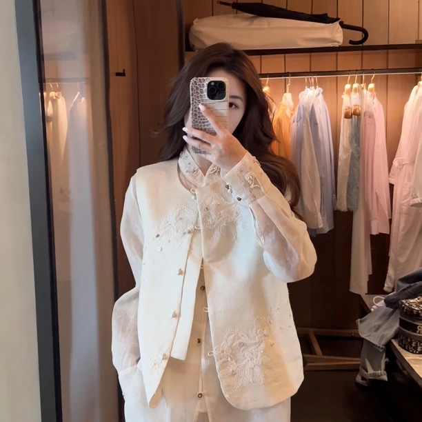 Lillieee-青瓷旧梦 新中式贝壳贴花手工钉珠刺绣精致时尚春夏马夹